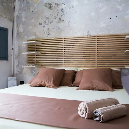 Community & Wine Bed and breakfast Favara